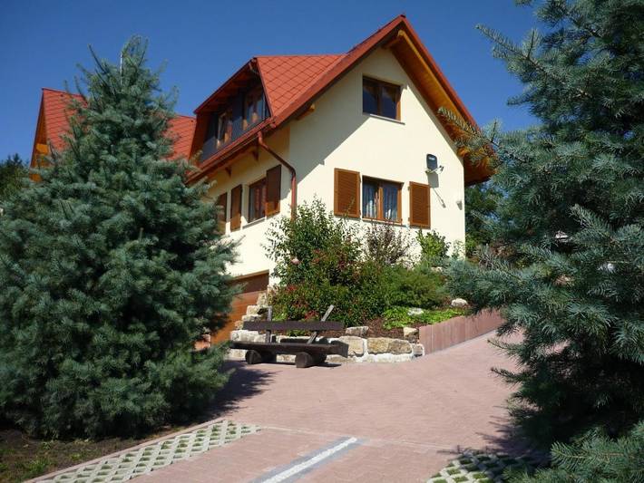 Ferienwohnung für 2 Personen, mit Terrasse und Garten sowie Ausblick in Wasungen - 2