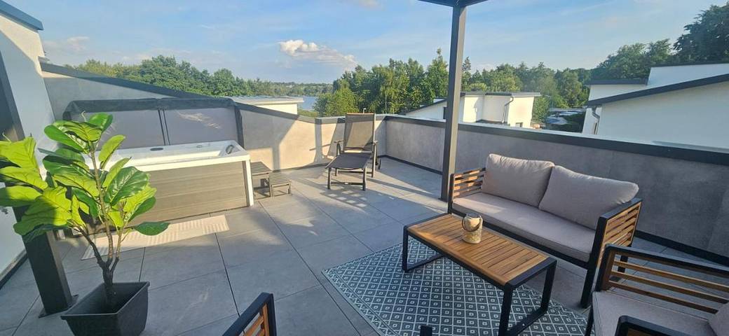 Vakantiehuis voor 4 personen, with whirlpool and balkon as well as tuin in Bergisches Land