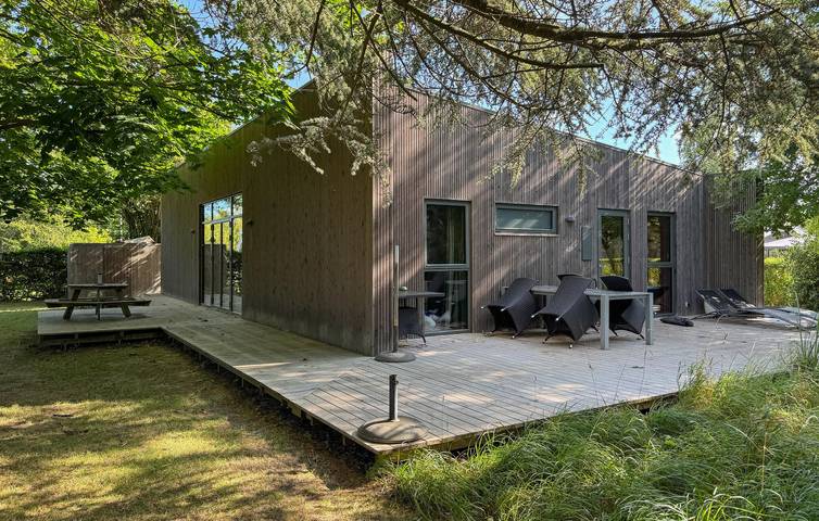 Ferieudlejning for 4 personer, med Terrasse og Have i Præstø