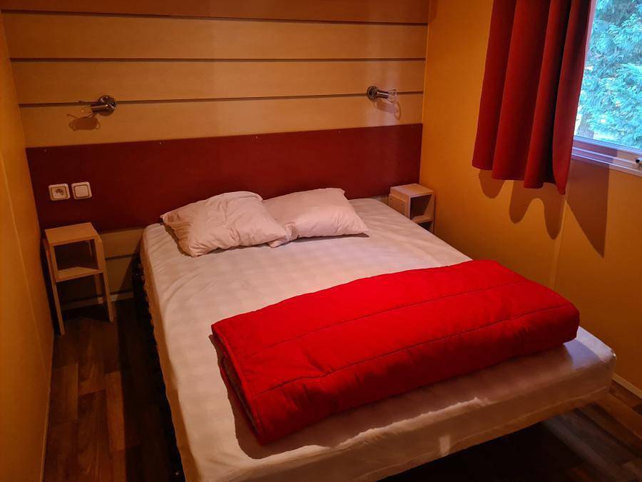 Camping les Sablons - Mobilhome 4 personnes - 2 Chambres - Clim in Pont-du-Château, Région de Clermont-Ferrand