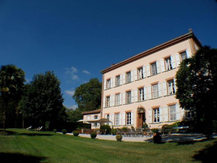 Maison d’hôte pour 2 personnes, avec piscine ainsi que jardin et vue à Montaut (Ariège)