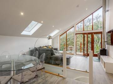 Log Cabin for 8 People in West Yorkshire, Yorkshire, Photo 1