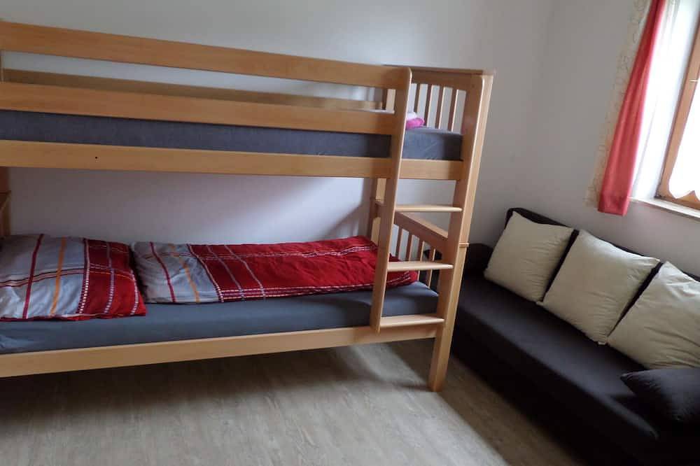 Ganze Wohnung, 3-Sterne -S Ferienwohnung im  Feriendorf in Karawanken und Bachergebirge, Feistritz im Rosental