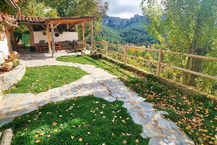 Casa rural para 4 personas, con jardín y vistas - 1