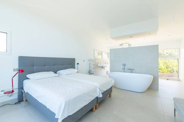 Villa pour 10 personnes, avec vue ainsi que piscine et terrasse, animaux acceptés à Saint-Cyr-sur-Mer - 3