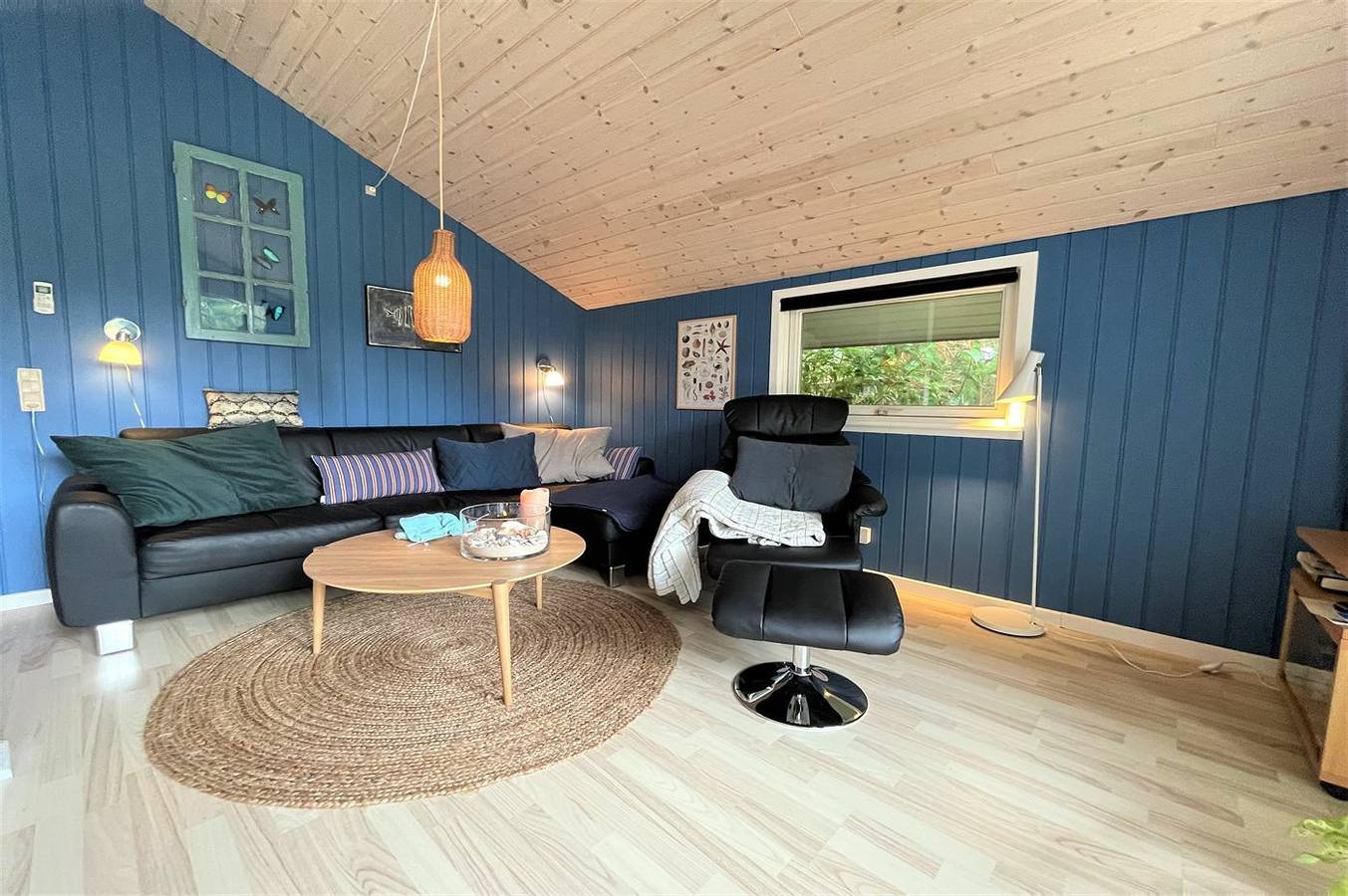 Amazing home in Hvide Sande w/ 2 Bedrooms and Wifi in Bjerregård, Holmsland Klit