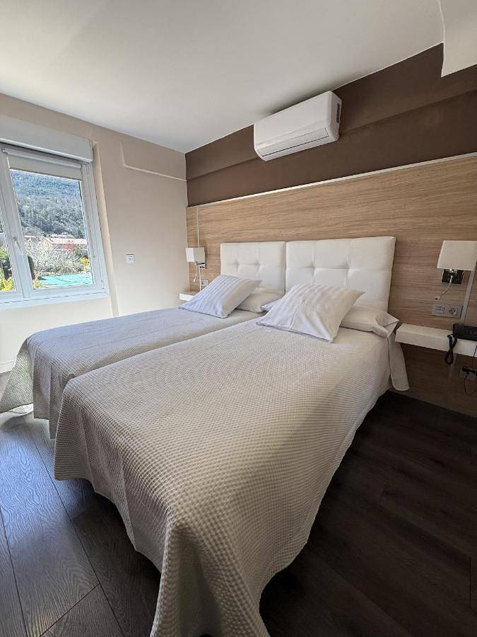 Hôtel pour 2 personnes, avec jardin ainsi que piscine et vue à Belvianes-et-Cavirac - 3