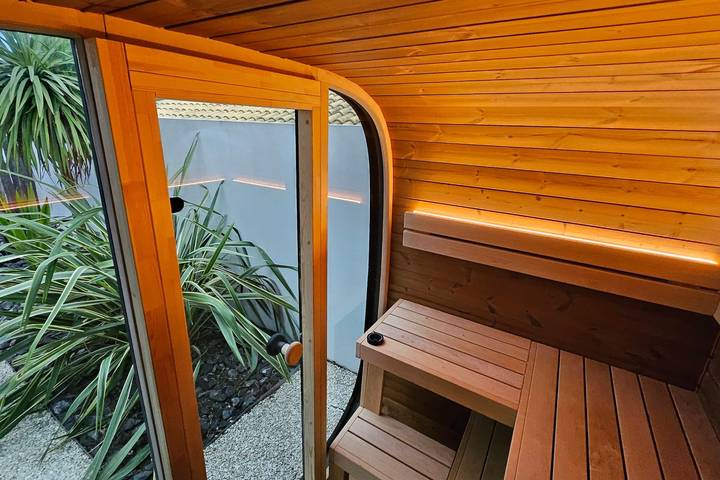 Villa pour 8 personnes, avec terrasse ainsi que jardin et sauna, adapté aux familles au Grau-d'Agde - 2