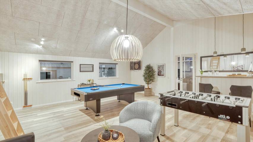 764 – Tolles Poolhaus für 16 Personen am Tramser See in Jesendorf, Nordwestmecklenburg (Wismar und Umgebung)