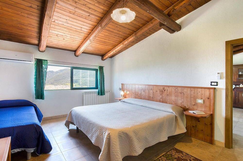 Prachtig huis met 4 slaapkamers in. in Ciminà, Provincie Reggio Calabria