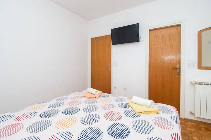 Gîte pour 4 personnes, avec terrasse à Vodice - 3