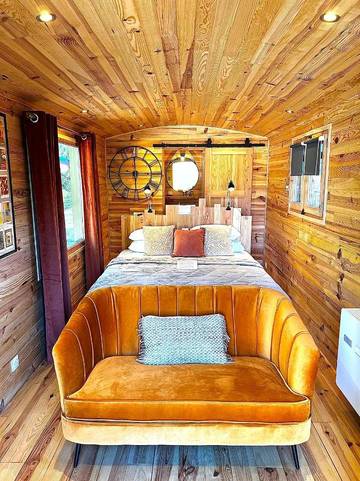 Gîte pour 2 personnes, avec jardin ainsi que piscine et vue à Sauve