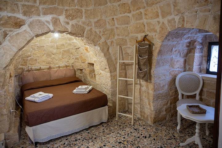 Ancient trullo overlooking the Itria Valley in Martina Franca, Province de Taranto