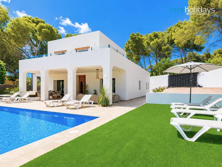 Villa Milana in Platja de les Platgetes (Moraira), Teulada (Spain)
