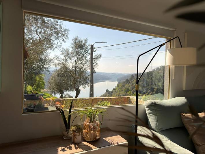 Location de vacances pour 11 personnes, avec piscine ainsi que vue et jardin, adapté aux familles dans Melres