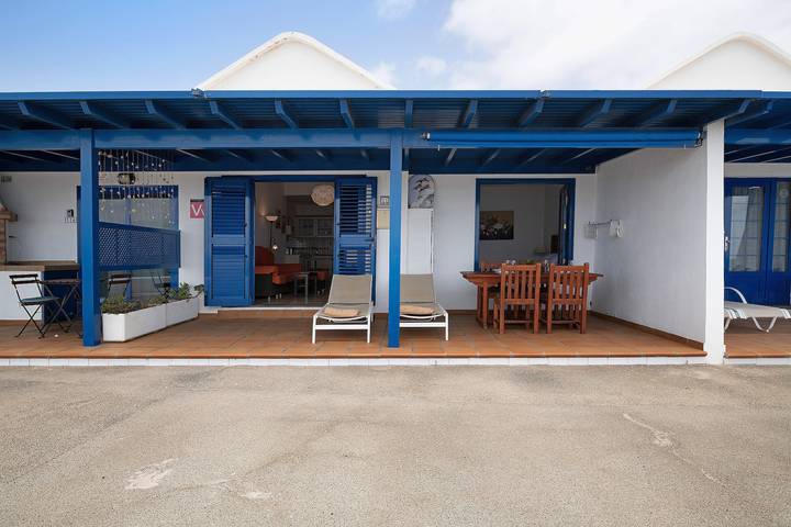 Maison de vacances Punta Marea à la plage, avec vue sur la mer, Wifi, et terrasse. in Punta de las Mujeres, Haría