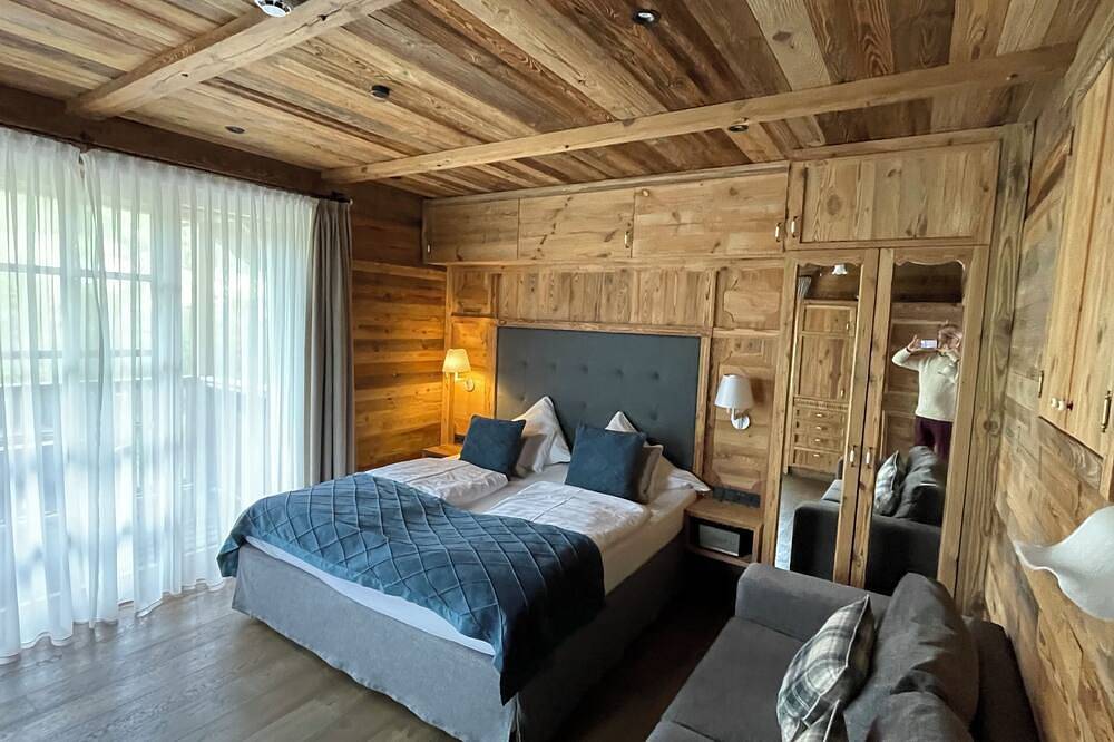 Ganze Wohnung, Chaletzimmer im Mondi Ressort am Grundlsee zur Winterzeit 06.02.-13.02.27 in Grundlsee, Salzkammergut