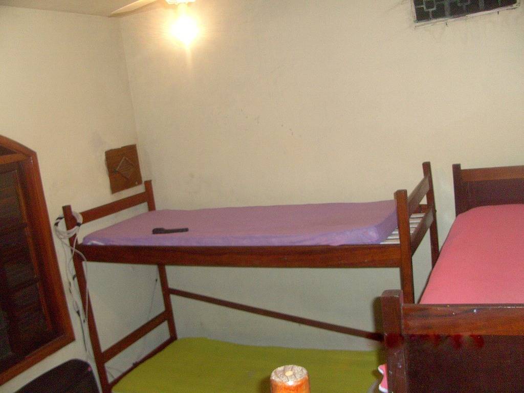 Grosses 02 Schlafzimmer Haus mit Pool in Mongaguá, Baixada Santista