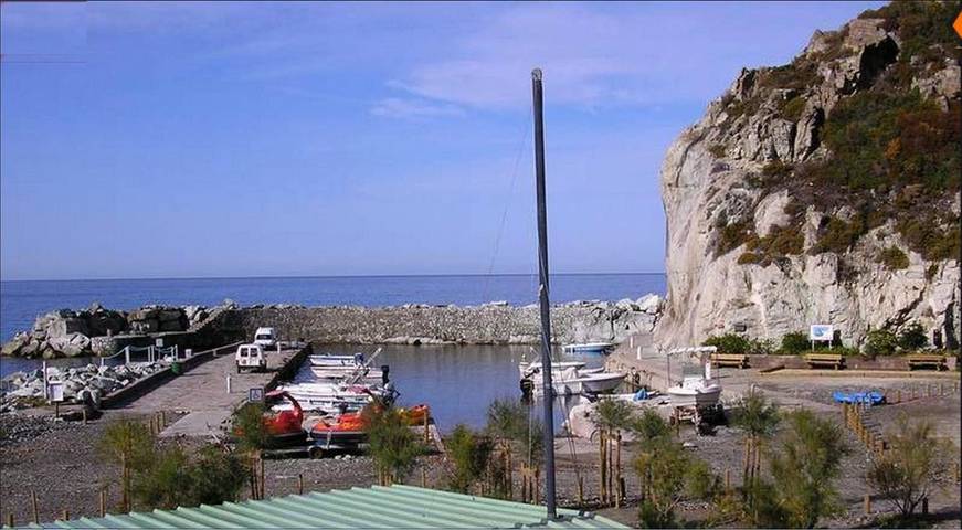 Hôtel pour 2 personnes, avec Terrasse dans Plage de Giottani - 2
