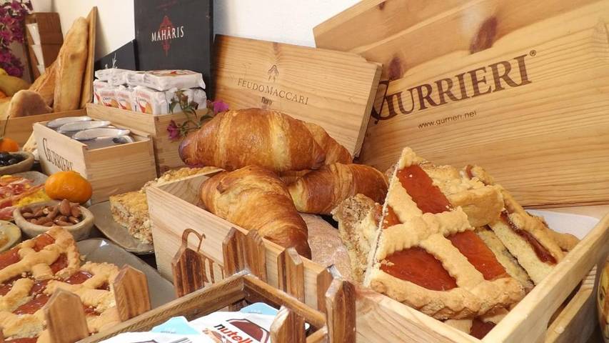 Chambre d’hôte pour 4 personnes, avec vue ainsi que jardin et piscine à Avola - 2