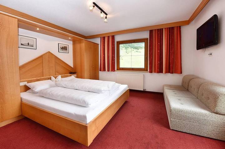 Ganze Ferienwohnung, App. 1 Philipp (1-5 Per.) 1 Schlafraum, Du,Wc in Galtür, Verwall