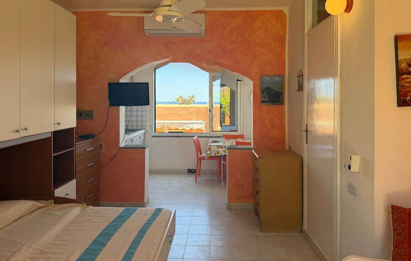 Gemütliche Wohnung am Meer mit Meerblick, Terrasse und Parkplatz in der Nähe von Costa Rei in Costa Rei, Muravera