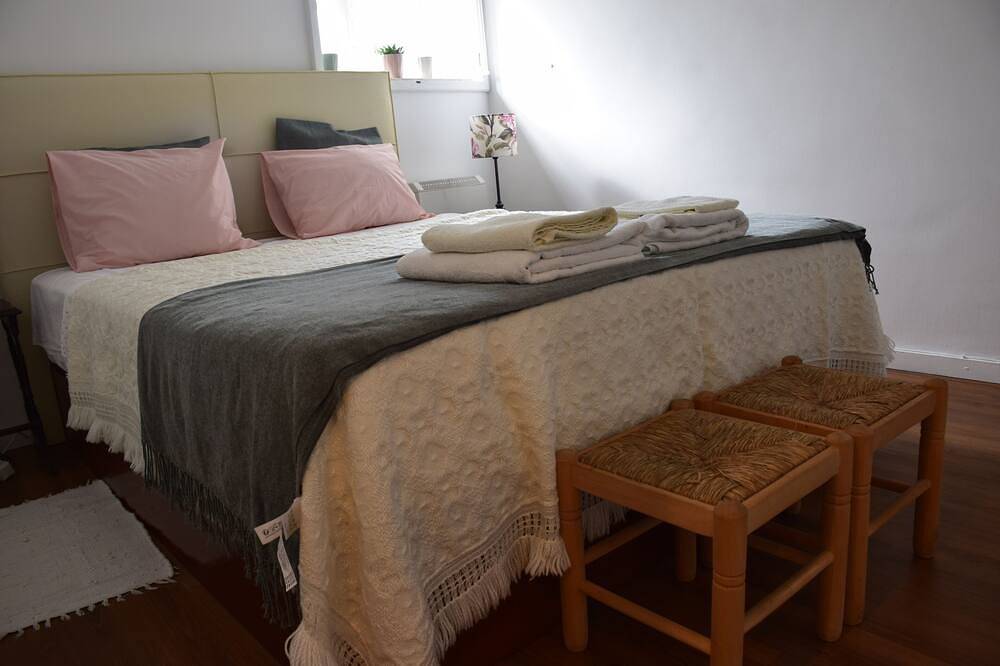 Green House - Quarto 1 - Pequeno Almoço Continental Incluído in Massarelos, Porto