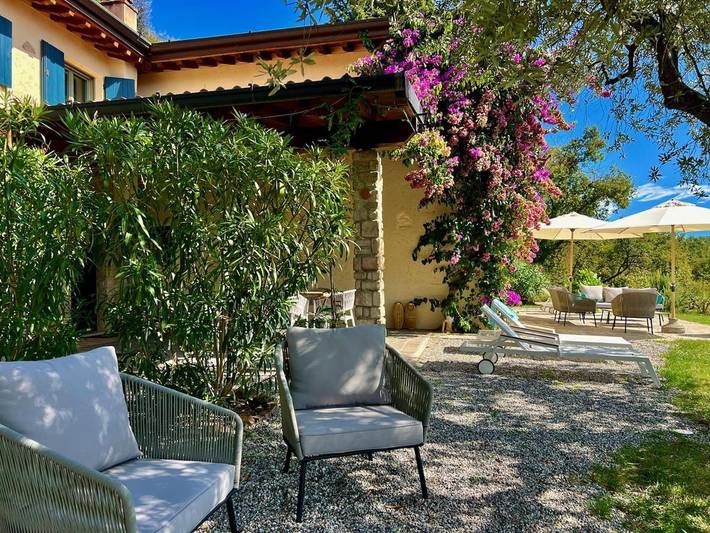 Villa für 8 Personen, mit Ausblick und Garten sowie Seeblick und Pool in Gardone Riviera - 4