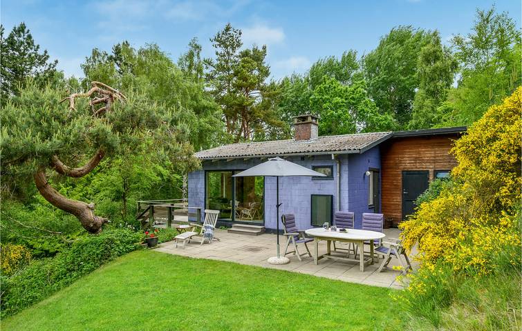 Ferieudlejning for 4 personer, med Terrasse og Have i Kulhuse