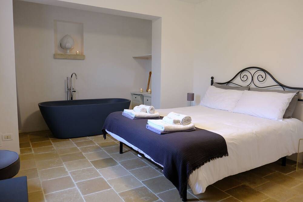 Landhaus in Ostuni mit privatem Pool in Traghetto, Ostuni