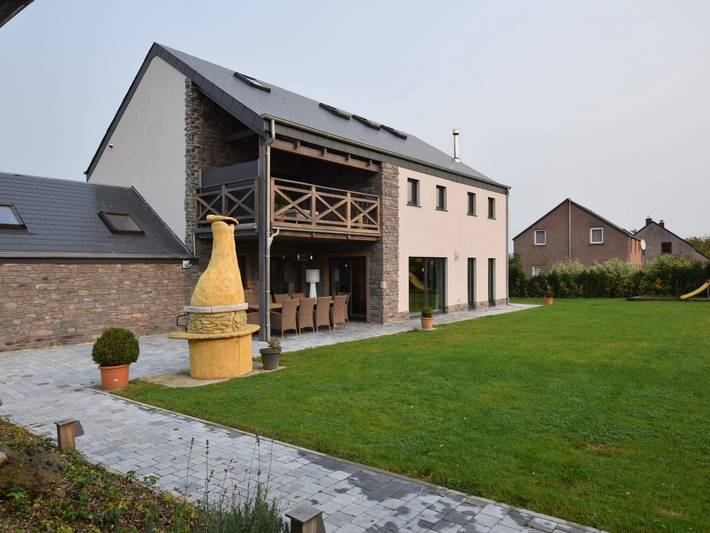 Villa pour 10 personnes, avec sauna et jardin, animaux acceptés à Durbuy