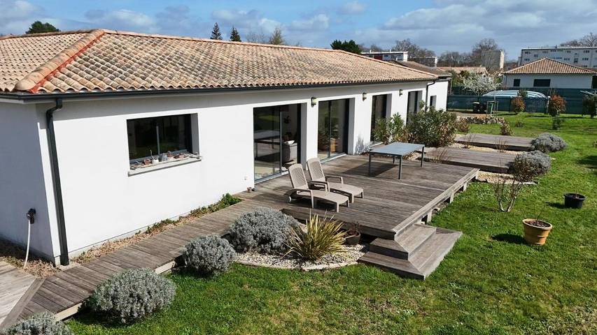 Chambre d’hôte pour 2 personnes, avec Terrasse ainsi que Jardin et Vue à Hourtin
