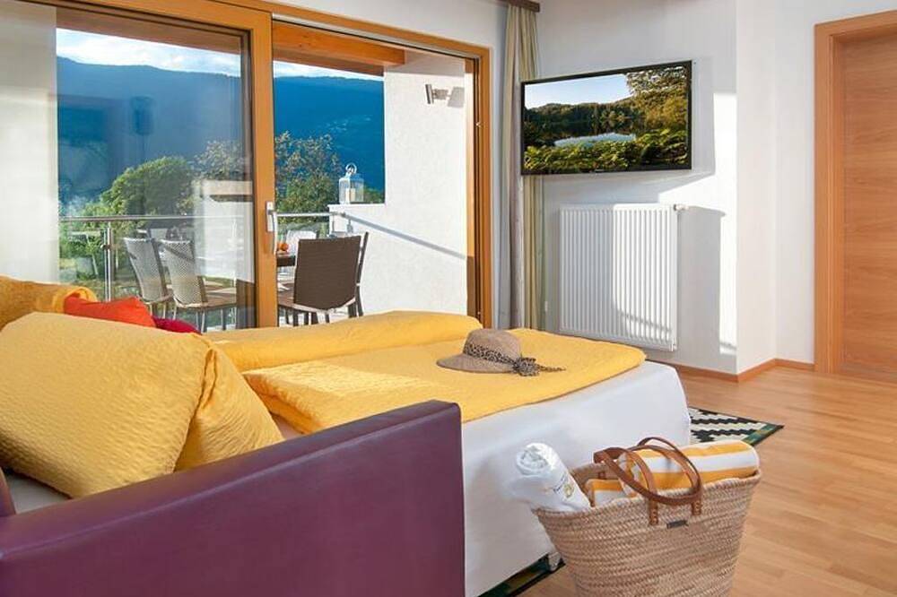 Entire apartment, Vacation apartment 7 - Landhaus Parth in Ossiach, Oberkärnten