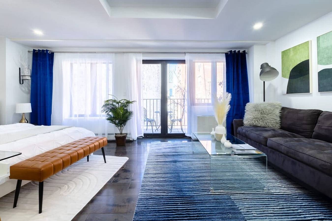 Entire apartment, 809-5b Luxury Studio with a Private Balcony in Manhattan, New York City