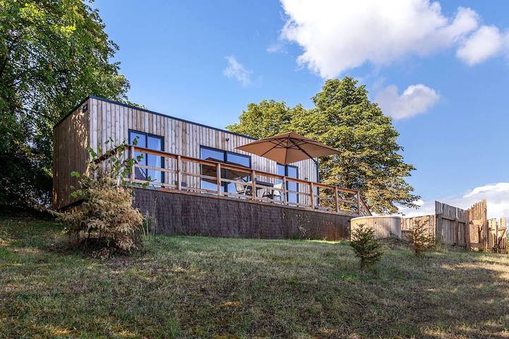 Gîte pour 5 personnes, avec Terrasse et Jardin à Vic-le-Comte