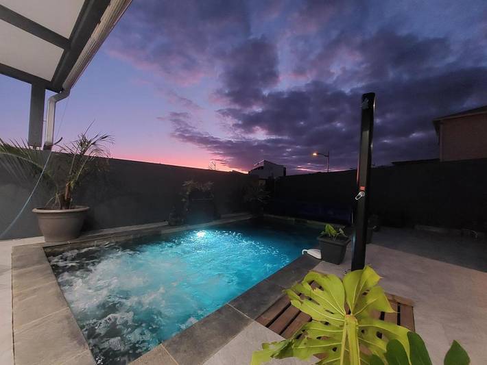 Location de vacances pour 18 personnes, avec jardin ainsi que jacuzzi et piscine, animaux acceptés dans Piton de la Fournaise - 3