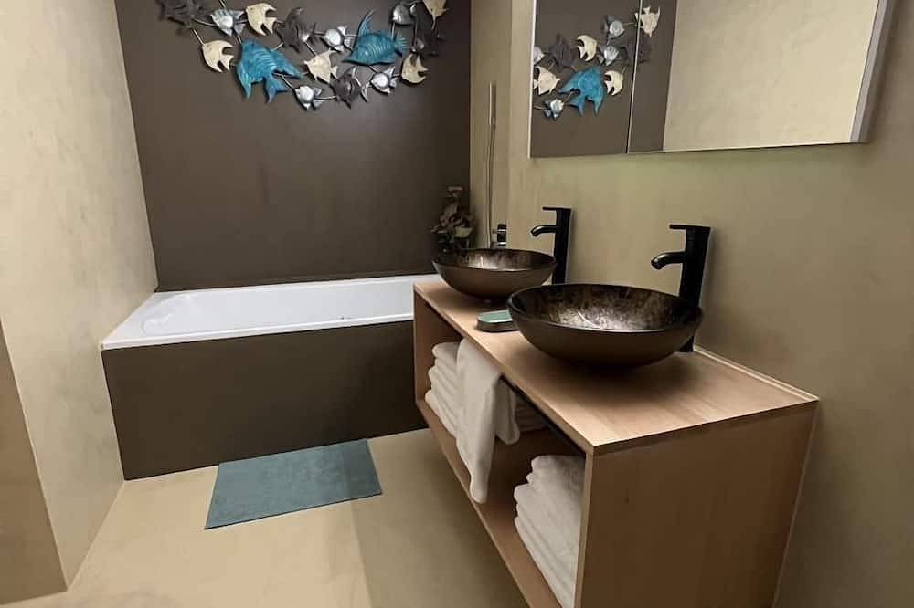 Ganze Wohnung, South Beach Apartment 10km Rheinfall in Hemmental, Schaffhausen