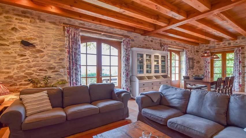 Location de vacances pour 7 personnes, avec piscine et jardin, animaux acceptés à Saint-Médard-d'Excideuil - 2