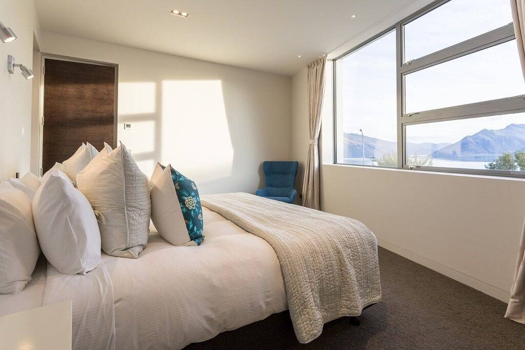 Views on Edinburgh | Every room has a view in Queenstown, Otago
