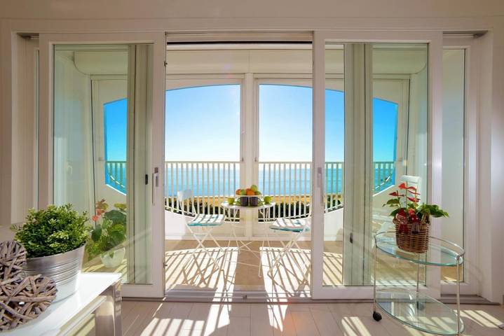 Vakantiewoning voor 4 personen, with Balkon and Terras as well as Tuin and Zwembad in Lignano Pineta