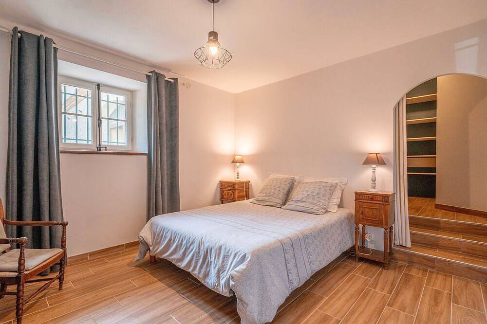 Maison de Vacances 'Mas Viticole À 10 Min De Narbonne' avec Piscine Privée in Bizanet, Région de Narbonne