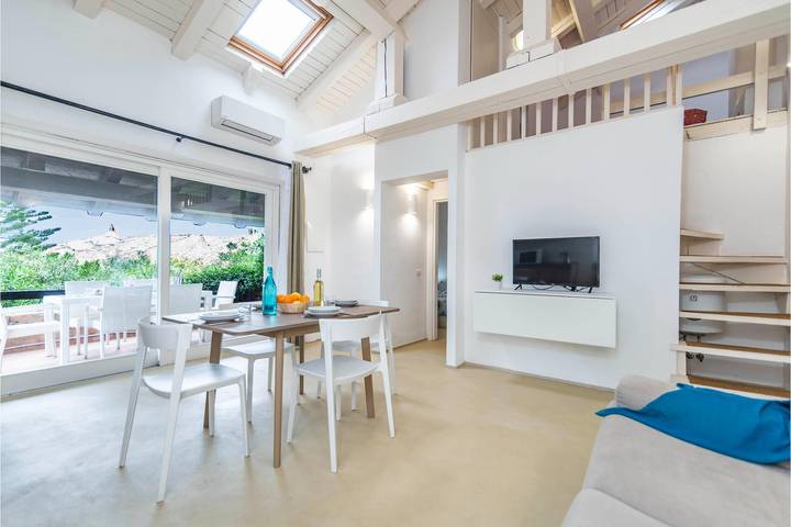 Gîte pour 6 personnes, avec terrasse et piscine, adapté aux familles à Porto Rotondo - 3