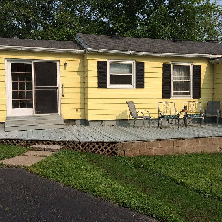 Kürzlich aktualisierte Ranch im Dorf Clifton Springs, Ny in Ontario County