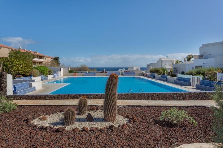 Vacation Home 'Casa Lotti with Ocean View' with Shared Pool, Private Terrace and Wi-Fi in Porís de Abona, South Tenerife
