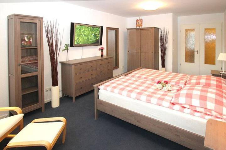 Entire holiday apartment, Holiday apartment for 4 people with terrace in Ostseebad Kühlungsborn, Kühlungsborn