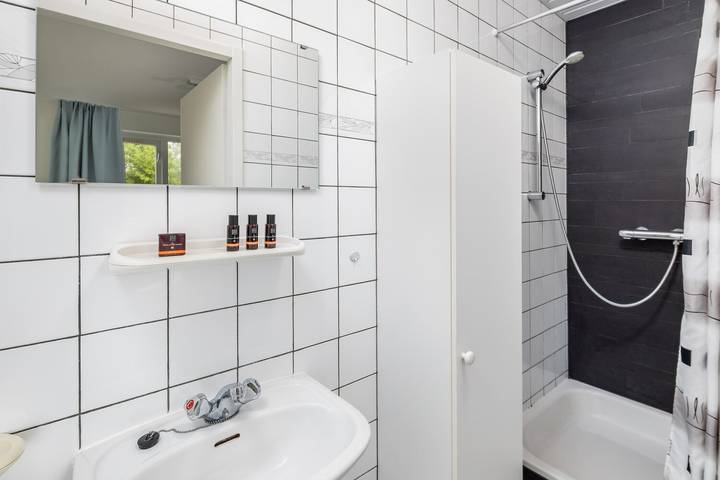 Bungalow für 8 Personen, mit Garten und Terrasse in Breskens - 4