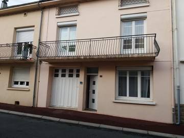 Gîte pour 6 personnes, avec jardin et vue à Lacaune