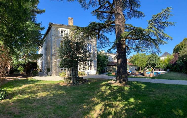 Chambre d’hôte pour 2 personnes, avec piscine et jardin à Saint-Jean-d'Angély - 4