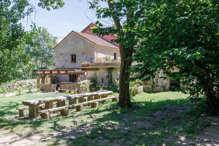 Casa rural para 4 personas, con terraza además de jardín y vistas, Se admiten mascotas en Comarca de Vigo - 2