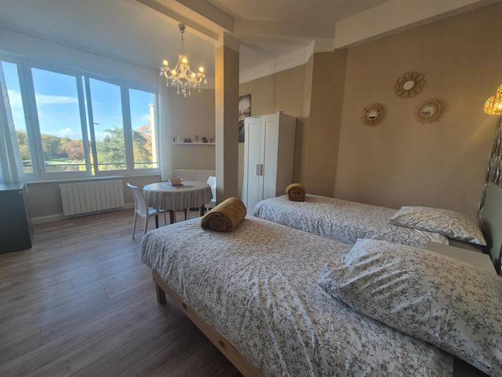 Gîte pour 2 personnes, avec vue sur le lac et vue dans Thermes de Bagnoles de l'Orne - 2